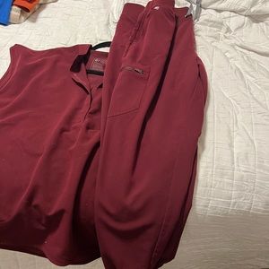 Figs Burgundy Scrub Set